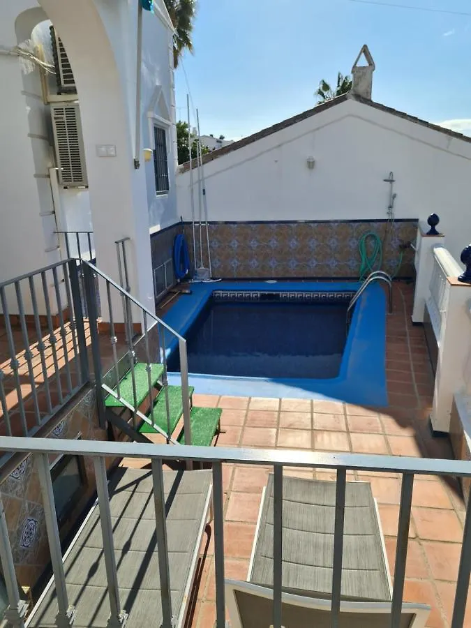 Adosado En Nerja Urb Flamingo Villa