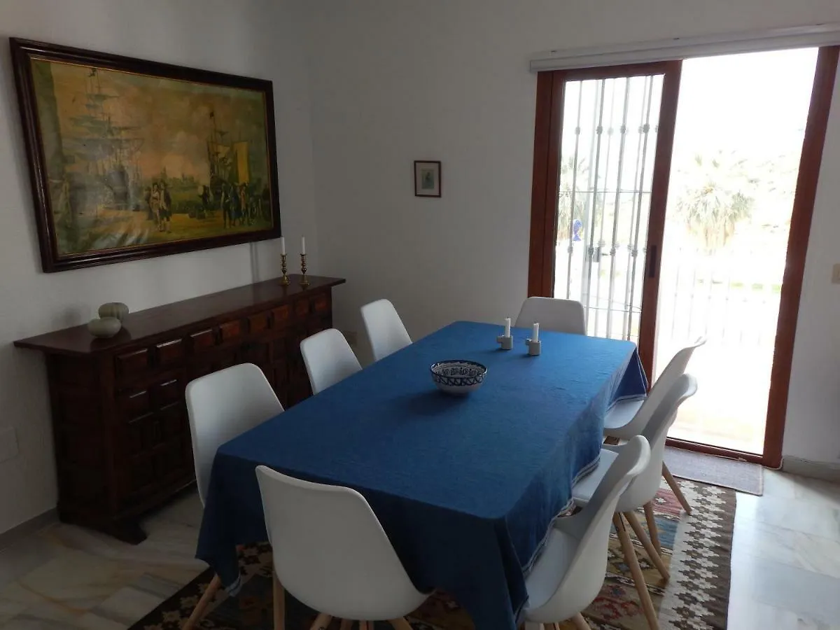 Adosado En Nerja Urb Flamingo Villa